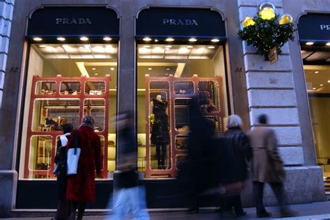 prada group phone number